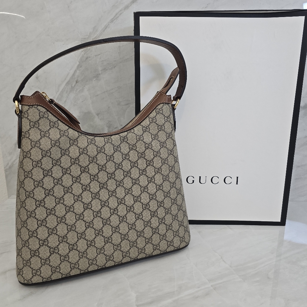 Gucci GG Supreme Beige and Brown Shoulder Bag - Picture 3 of 15